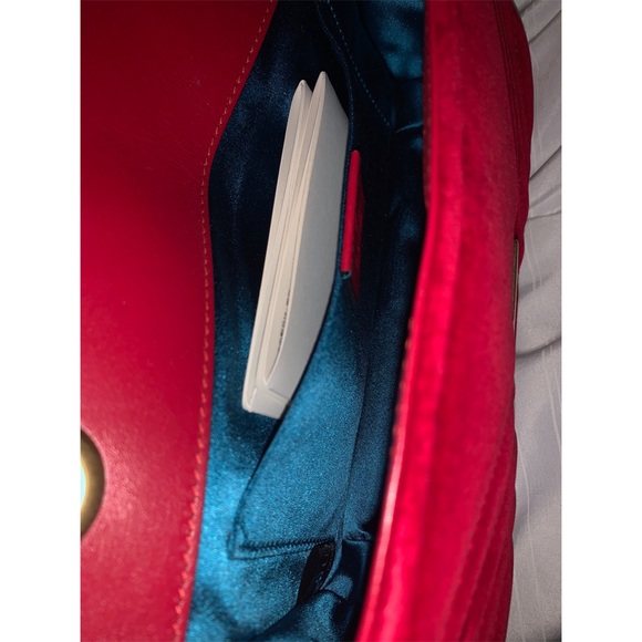 SOLD NWT Red Velvet Small Gucci Marmont bag - Picture 5 of 8